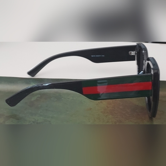 Italian Designer Red/Green Stripe Big Oversized Black Rivets Sunglasses NEW - Picture 4 of 9